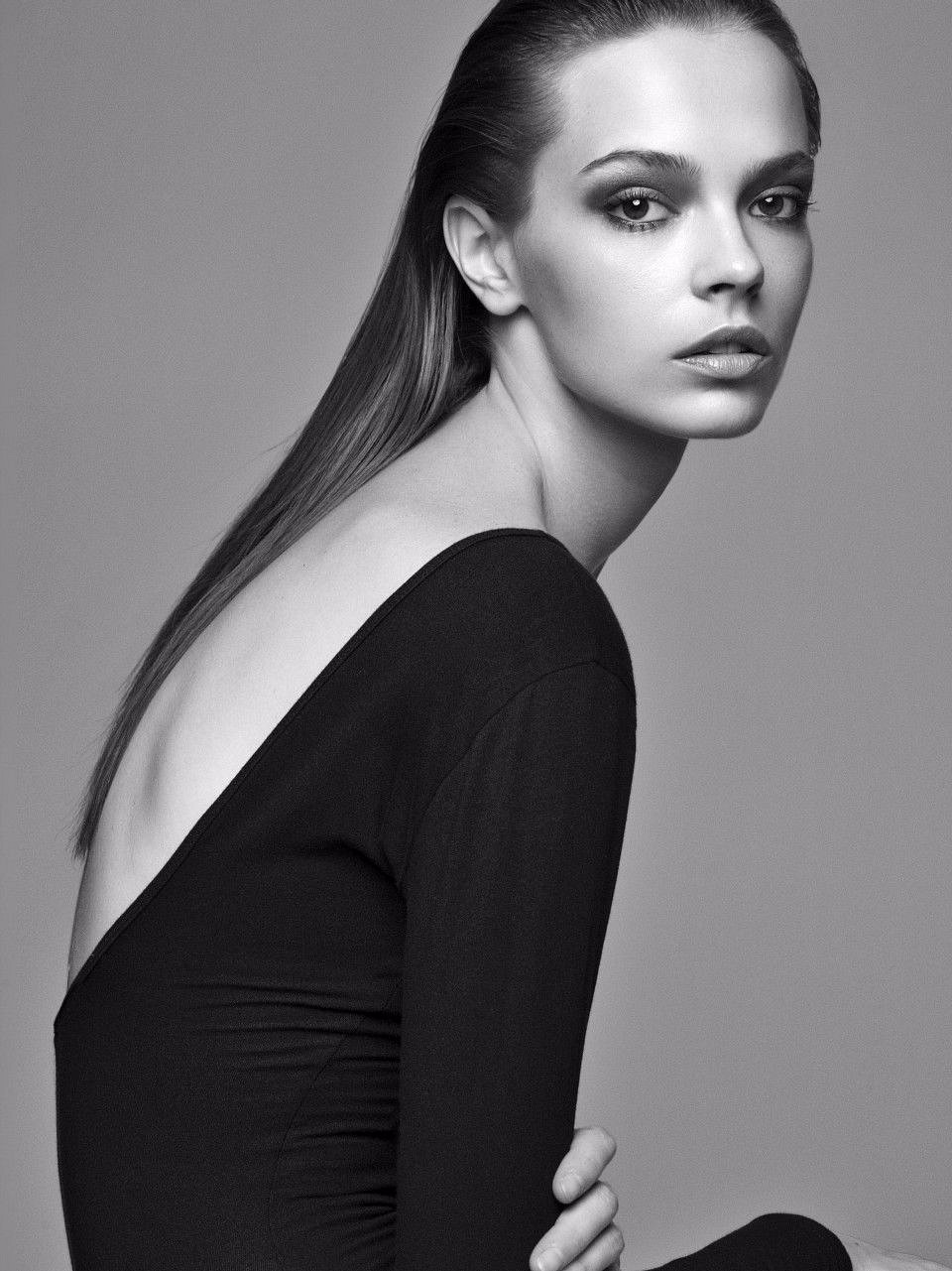 MINA CVETKOVIC RUSSELL