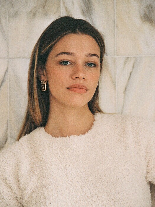 ISABELL ANDREEVA
