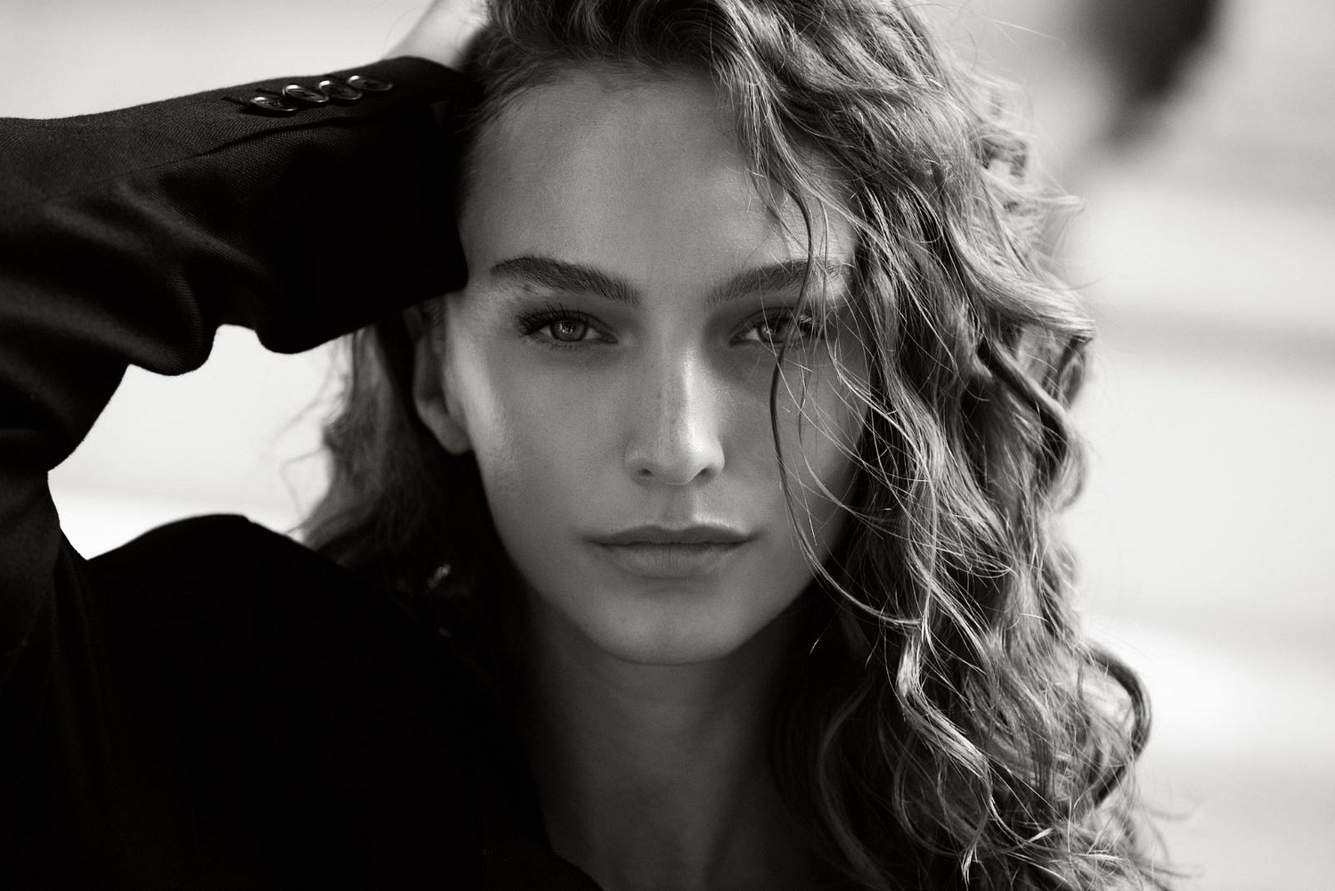 CRYSTAL VAN COMMENEE