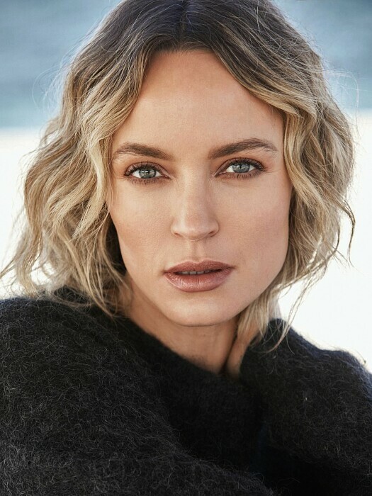LINDA HOLM