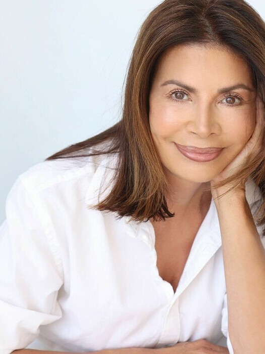 KAREN SAKAS