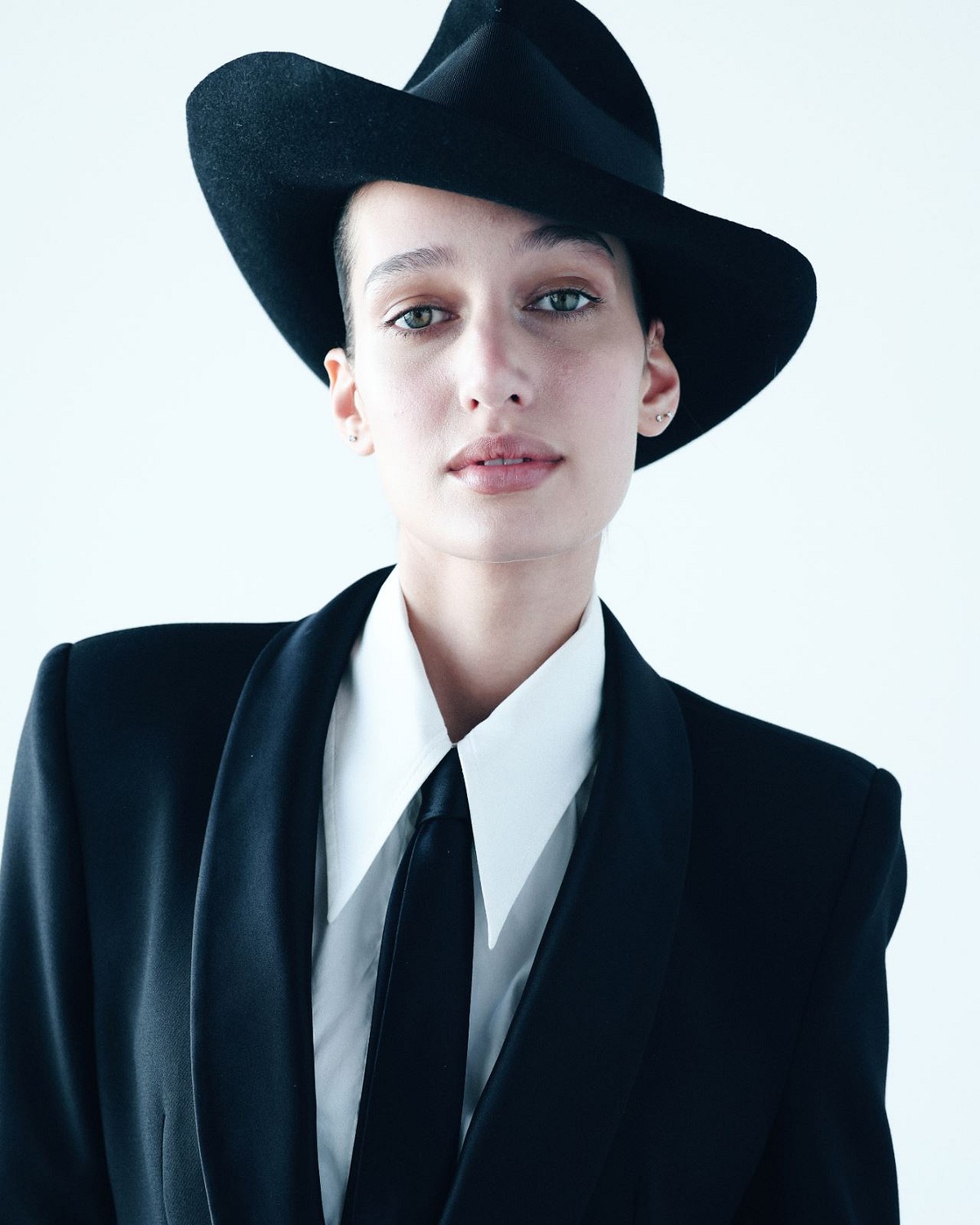 KAROLINA MOURA Elite Models