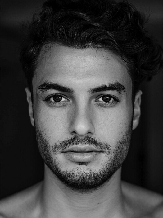 ETHAN THOMPSON