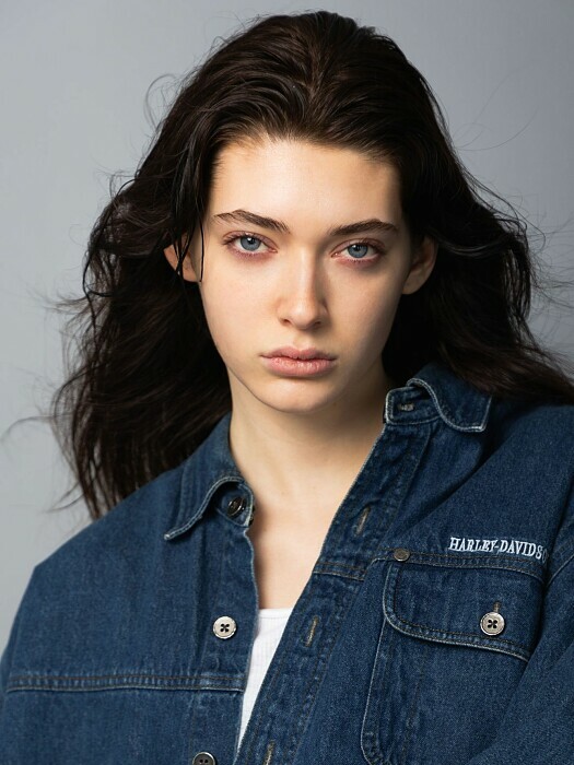 ALEXIS GRACE